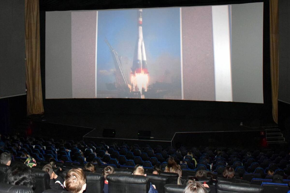 Для орловских школьников состоялся открытый показ фильма «ЭРА»