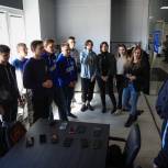 Петербургские студенты побывали на предприятии «Электроавтоматика» — экскурсию организовали представители проекта «Моя карьера с Единой Россией»