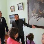 Алексей Марьин открыл выставку пензенского художника в Сердобске