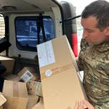 Муниципальный депутат Сергей Полозов передал в больницу Донецка аппарат ИВЛ и две тонны помощи