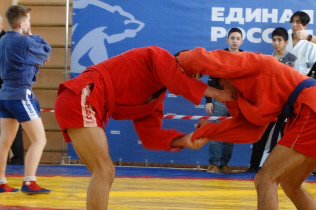 В рамках партийного проекта  «Единой России» «Zа самбо» в Волгограде прошло Первенство региона по самбо среди юношей и девушек