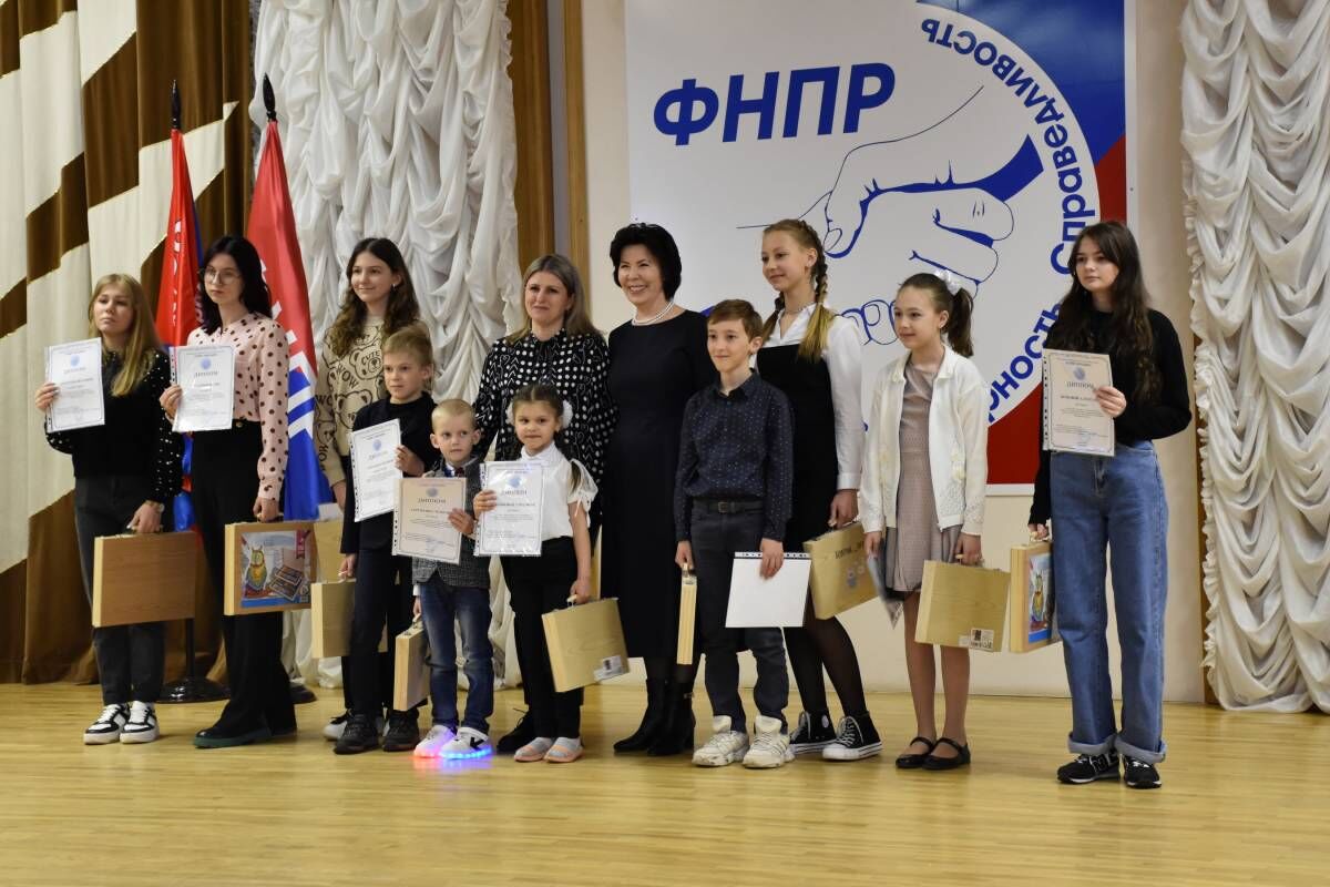 В Белгороде наградили победителей конкурса «Жилищно-коммунальное хозяйство глазами детей»
