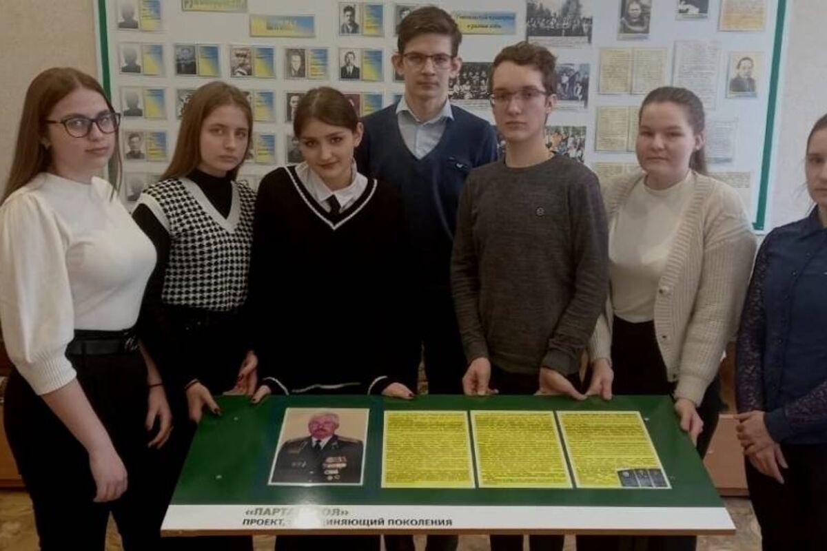 В честь героя афганской войны в хлевенской школе открылась «Парта героя»