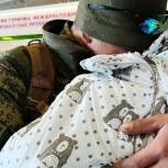 Елена Евтюхова поделилась трогательным фото встречи бойца СВО с новорождённой дочерью