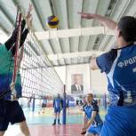Во Фролово Волгоградской области прошли соревнования по волейболу на кубок «Единой России»