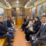 Молодогвардейцы посетили музей Курского городского электрического транспорта