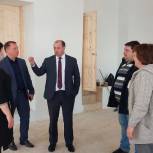 Роман Ирисов оценил качество ремонта учреждений образования Ивантеевского района по региональной программе