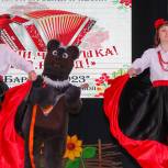 Еткульские члены и сторонники «Единой России» приняли участие в районном празднике народной музыки и песни «Барыня»