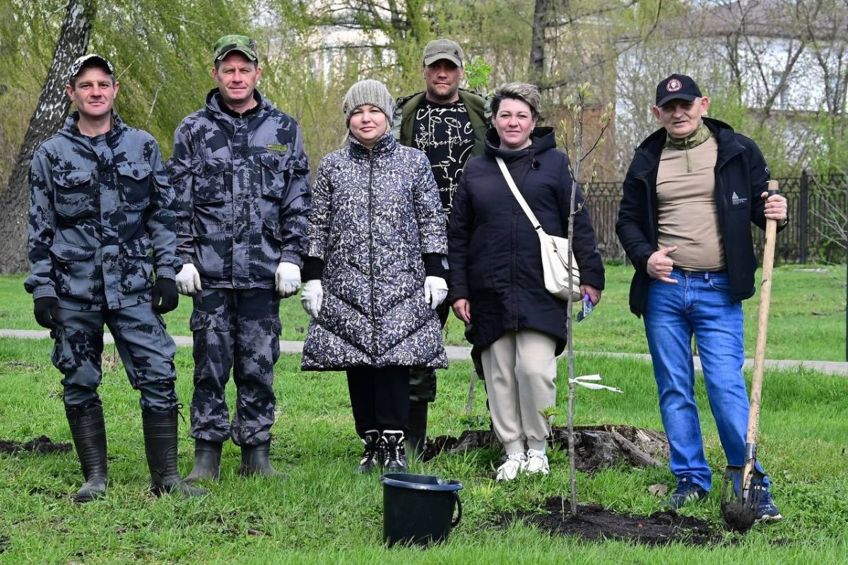 Марина Белькова: Продолжить посадку Рябиновой аллеи - это символично