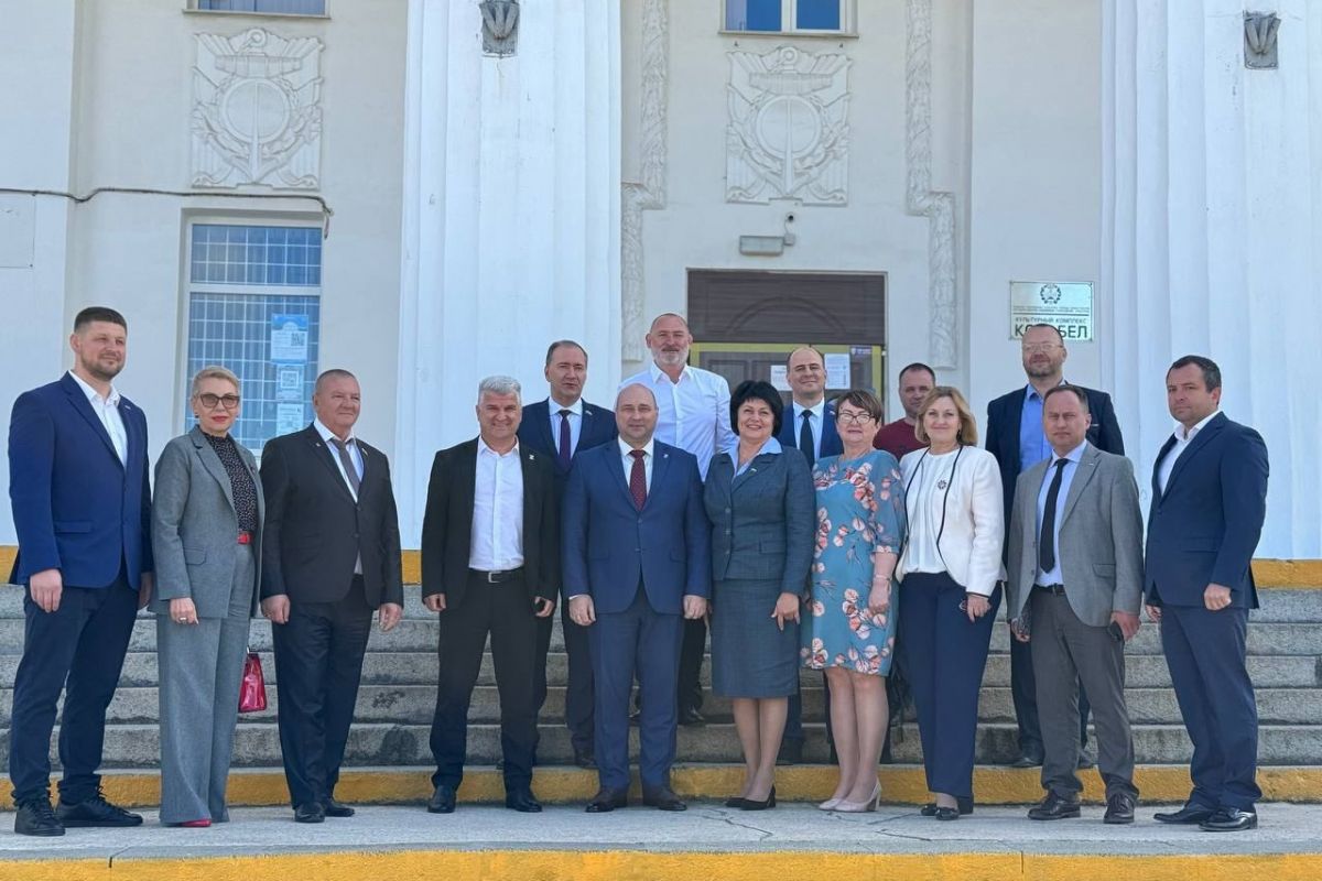 В Культурном комплексе «Корабел» поздравили сотрудников городских органов  самоуправления | 19.04.2024 | Севастополь - БезФормата