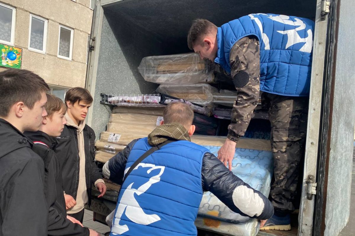 В Орск продолжает поступать гуманитарная помощь со всего региона |  08.04.2024 | Новости Оренбурга - БезФормата