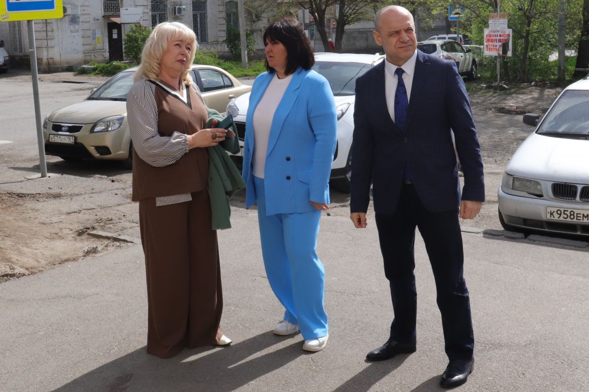Депутат Ирина Жукова провела мониторинг ремонта центра искусств имени Рахманинова