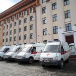 «Единая Россия» отправила в зону СВО машины скорой помощи