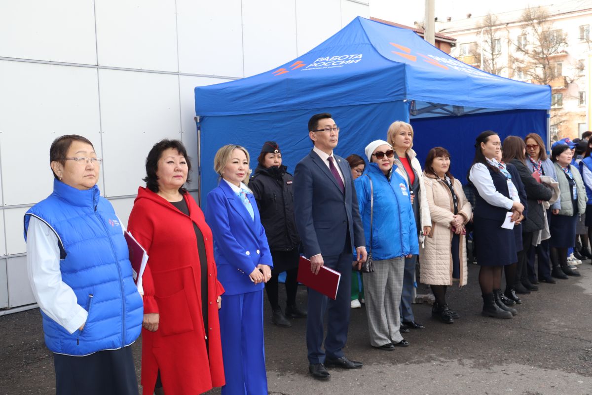 При поддержке «Единой России» в Кызыле состоялась ярмарка вакансий