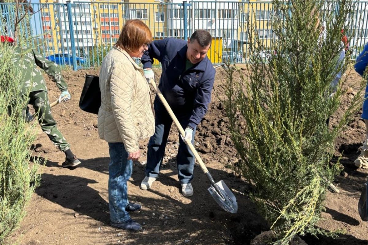«Единая Россия» в Первомайском районе приняла участие в Дне древонасаждения