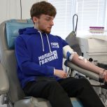 «Единая Россия» провела в регионах акцию по сдаче донорской крови