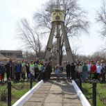 Ставропольские активисты «Единой России» высадили клёны и акации у мемориалов Великой Отечественной войны