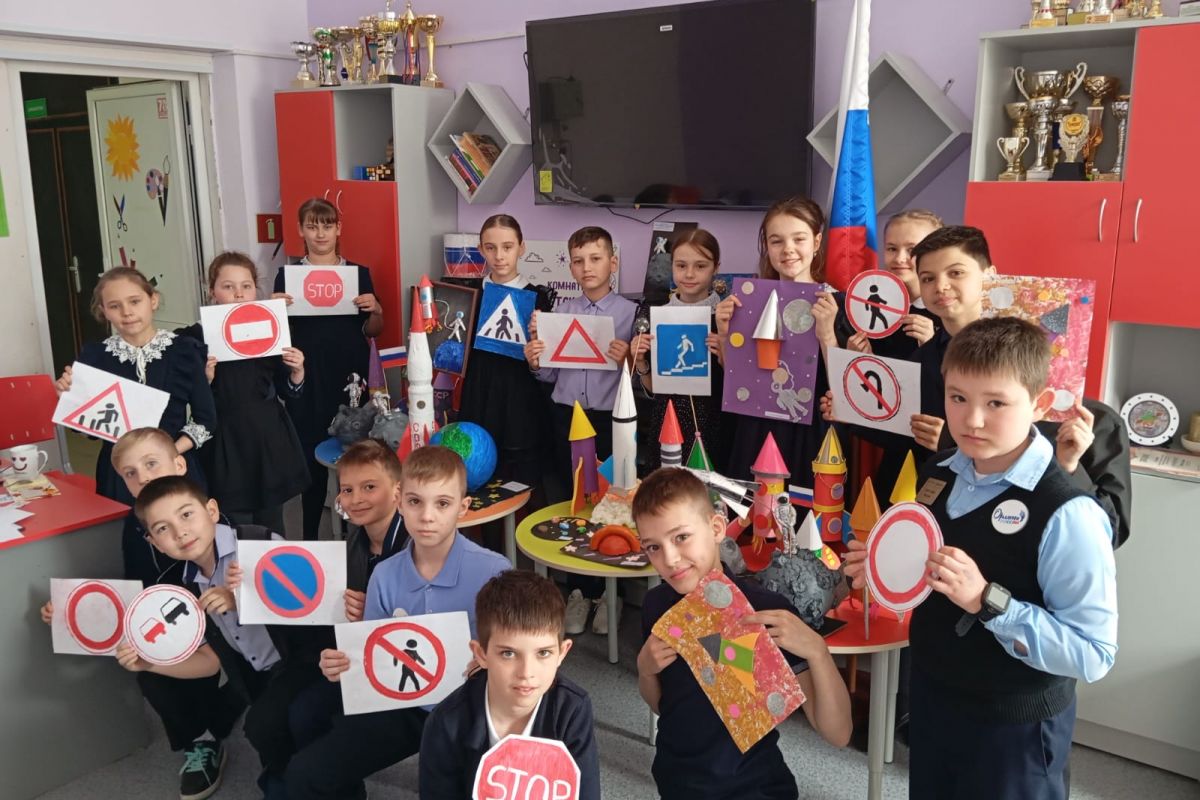 В Уссурийске состоялся детский фестиваль «Космические правила дорожного движения»