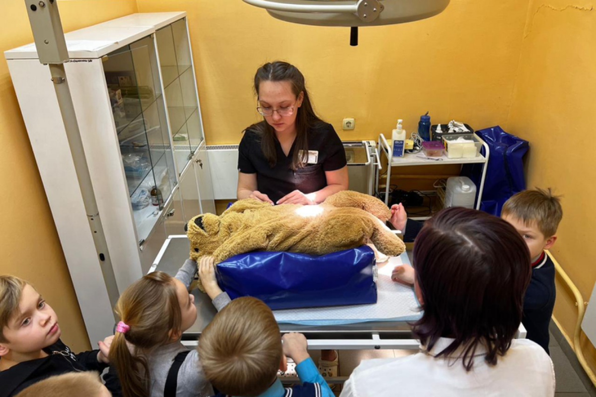 «Команда заботы» провела ветеринарную экскурсию для детей из центра социальной опеки