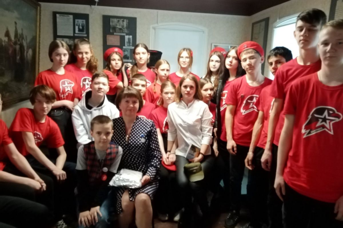 Школьникам Пугачевского района рассказали о вкладе женщин-врачей в Победу