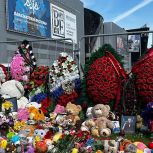 Депутаты Госдумы от «Единой России» почтили память жертв теракта в Крокусе