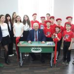 В Москве при поддержке «Единой России» открыли Парту Героя в честь космонавта Александра Лавейкина