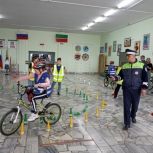 «Единая Россия» провела среди школьников Кукморского района Татарстана конкурс на знание правил дорожного движения