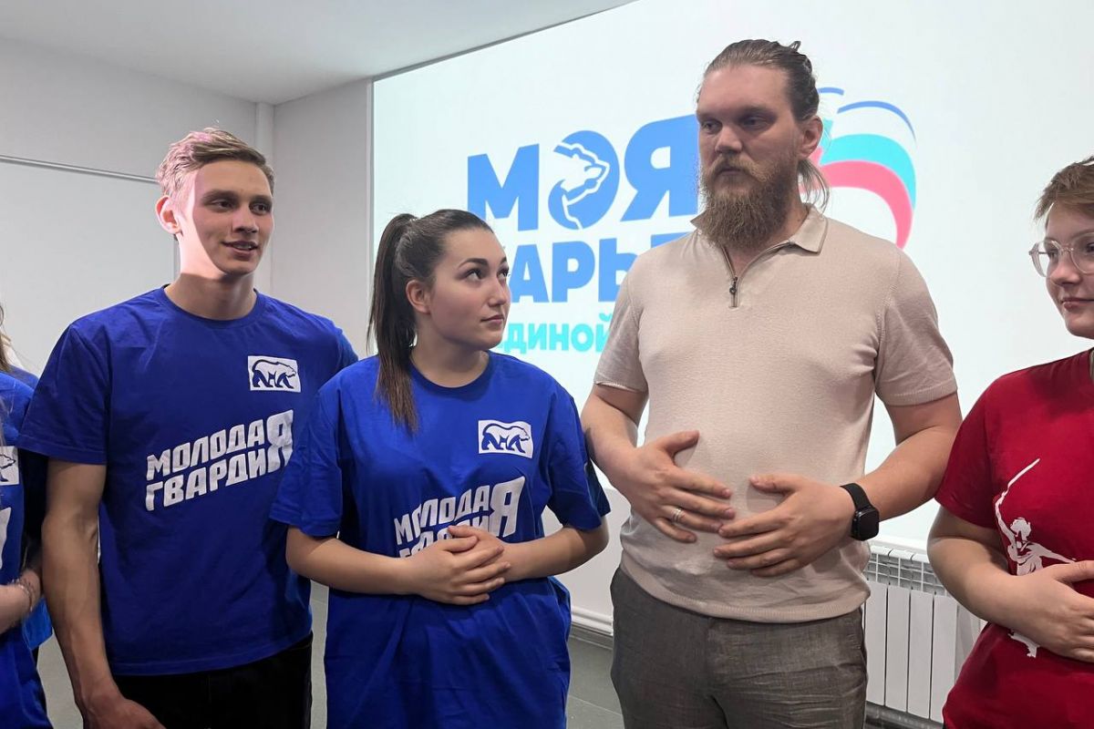 Активисты «Молодой Гвардии» и «Волонтерской Роты» приняли участие в обучении по самопрезентации в рамках проекта «Моя карьера с Единой Россией»