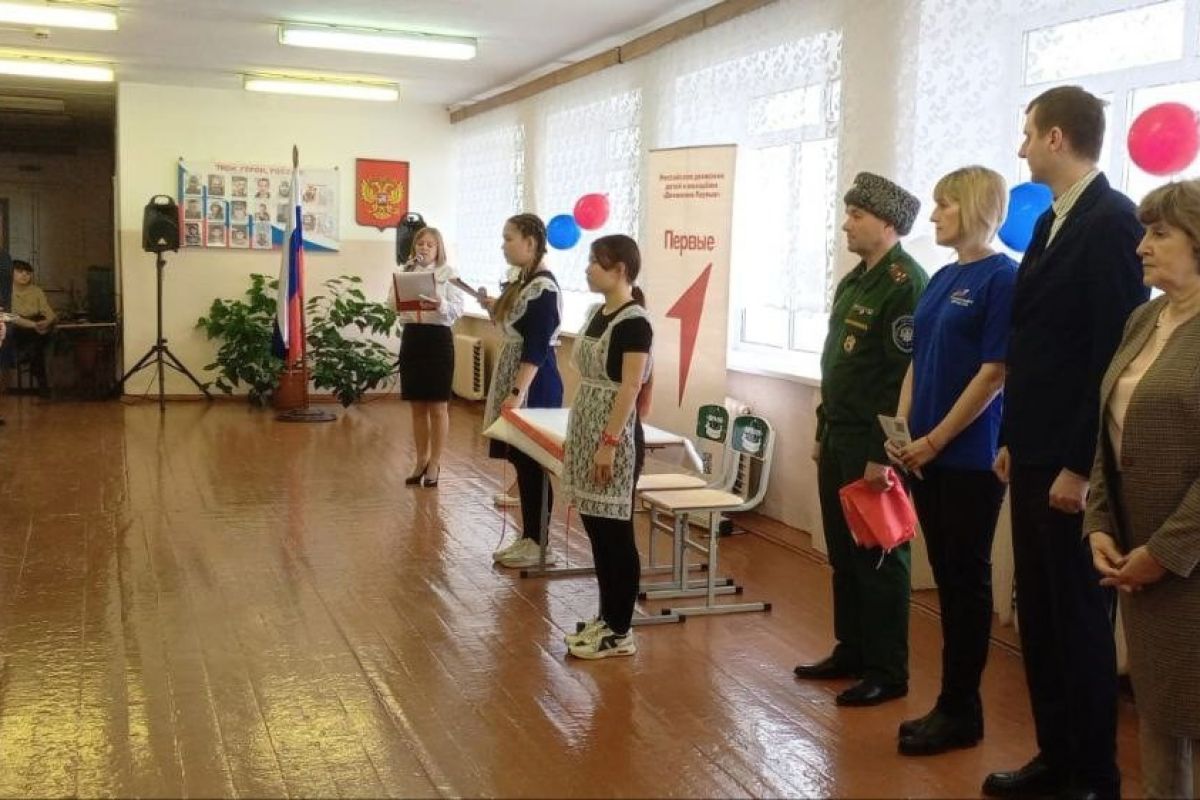 В школе Москаленского района открыли «Парту Героя»