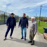 Михаил Исаев обратил внимание администрации Заводского района на состояние сквера в Авиаторе