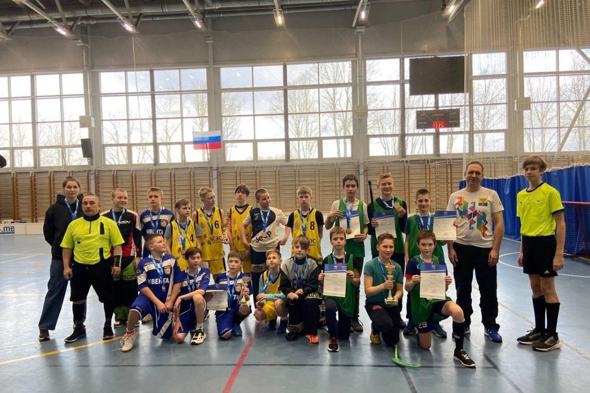В Гатчине прошел чемпионат Ленинградской области по флорболу среди школьных спортивных клубов