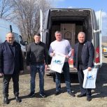 В Кременную и Стаханов доставили гумпомощь из Нижегородской и Омской областей