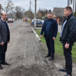 Партпроект «Безопасные дороги» проверил ход ремонта автодорог в Батайске