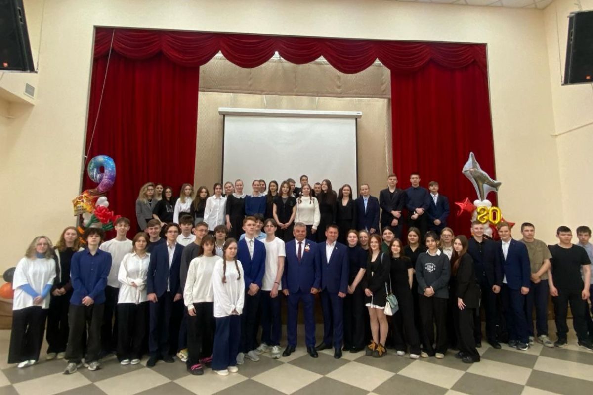 Депутат Закдумы Хабаровского края провел урок патриотизма для школьников