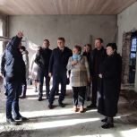«Партийный десант» проверил ход капитального ремонта школы №27 города Костромы