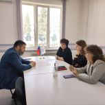 В рамках региональной недели депутат Госдумы Роман Птицын провел прием граждан в Республике Алтай