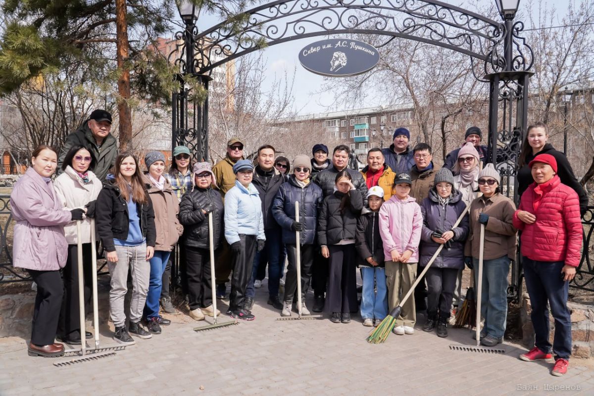 Сегодня все городские предприятия приняли участие в общегородском субботнике