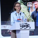 Председатель Екатеринбургской гордумы Анна Гурарий: Муниципальные депутаты «Единой России» – те люди, с которыми чаще всего выходят на контакт семьи бойцов
