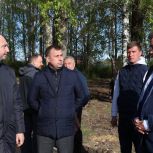 Секретарь ступинского отделения «Единой России» Сергей Мужальских проверил ход выполнения работ по благоустройству сквера