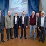 Антон Шаронов поздравил муниципальных служащих Мокшанского района