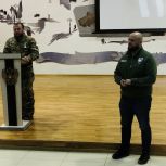 Разговор о чести и отваге провели единороссы с учениками школы N60