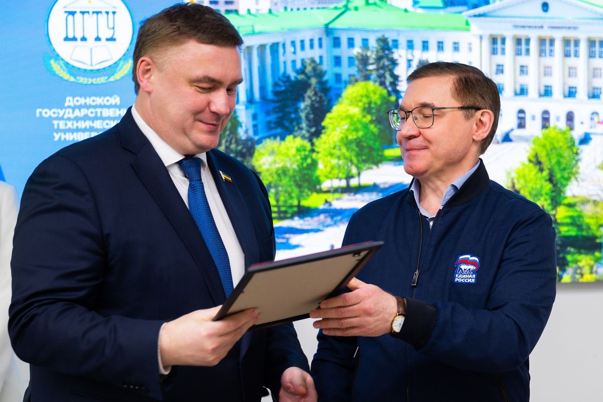 Депутат «Единой России» Игорь Бураков получил благодарность за активную работу в проекте «Выбирай своё»