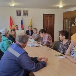 В рамках партийного проекта «Единой России» «Школа ЖКХ», в деревне Дербишева Аргаяшского района прошла встреча жителей с руководителем одной из управляющих компаний Светланой Созыкиной