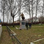 В преддверии Дня Великой Победы памятник жителям села Погорелое приводят в порядок