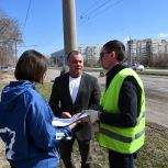 Партийный десант проконтролировал ход ремонта автодороги на проспекте Авиастроителей