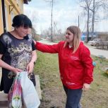 В Суворовском районе поздравили со светлым праздником Пасхи семьи погибших участников СВО