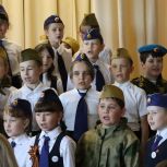 Уйское: Единороссы приняли участие в «Фестивале военной песни»