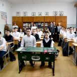 В Челябинской области «Единая Россия» открыла Парту Героя в честь участника СВО