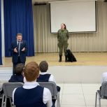 Единороссы рассказали кемеровским школьникам, как защититься от бездомных собак