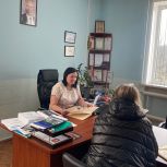 Елена Кравцова выслушала обращения жителей Верхнесадовского МО